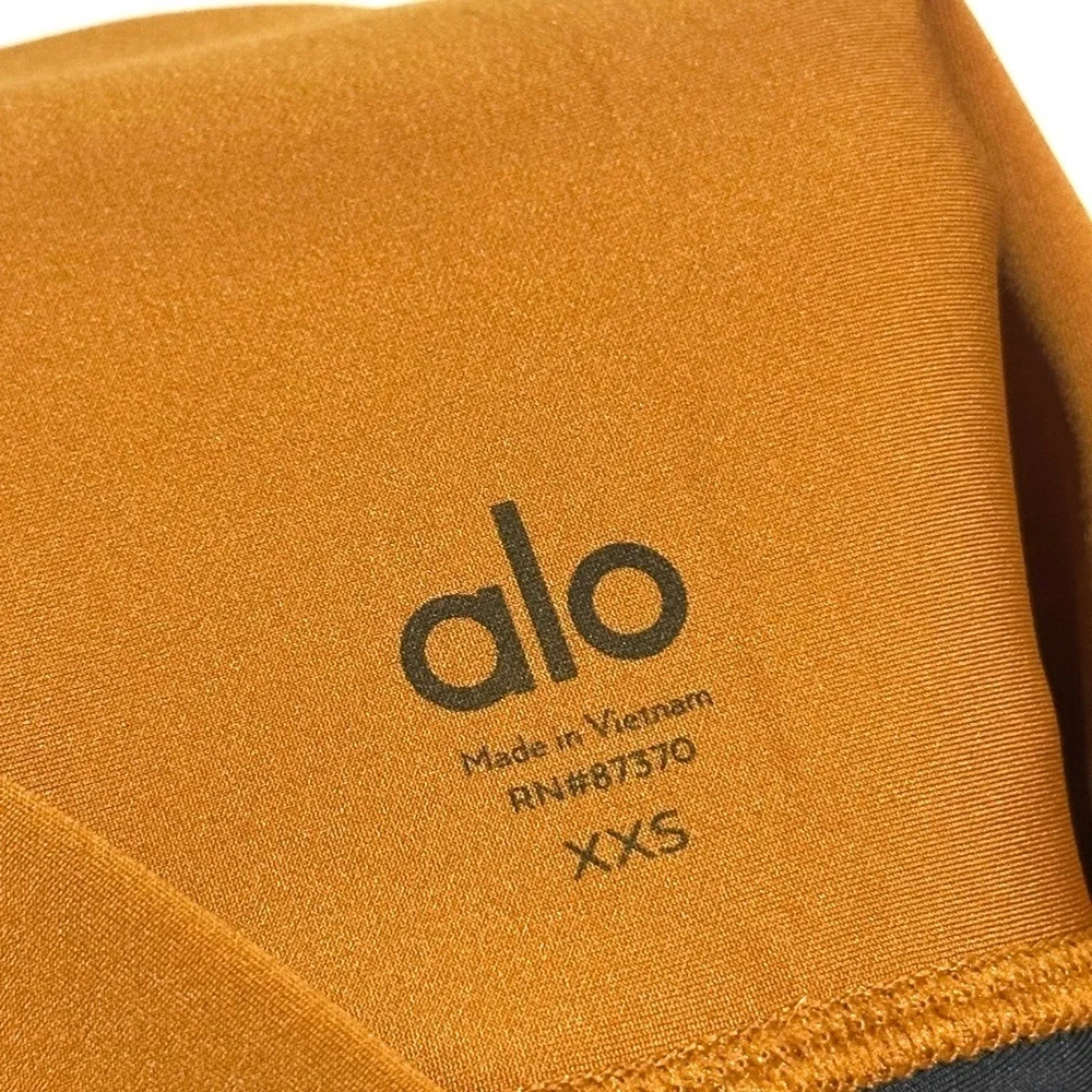 Alo Yoga 7/8 Element Legging in Bronze, Anthracite Strawberry XXS